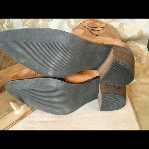 New Gorgeous Gold Brown Leather Flower Cowboy Boot - Picture 7 of 8